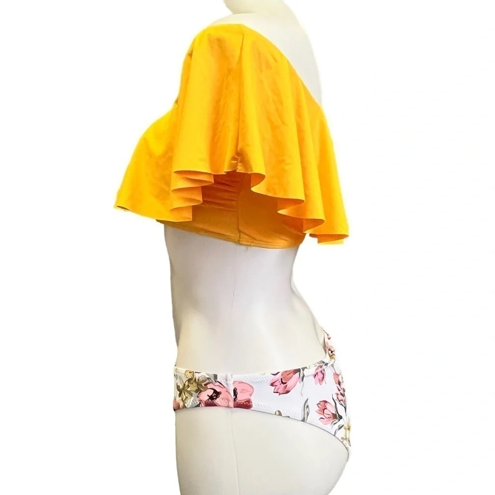 YELLOW Off The Shoulder Ruffle Bikini Floral Bottoms Medium NWT Cupshe Envya